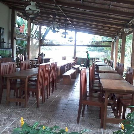 Villa Bukit Pinus Богор Екстериор снимка